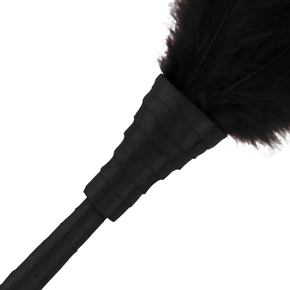 Darkness Sensations - Deluxe Black Feather Stimulator