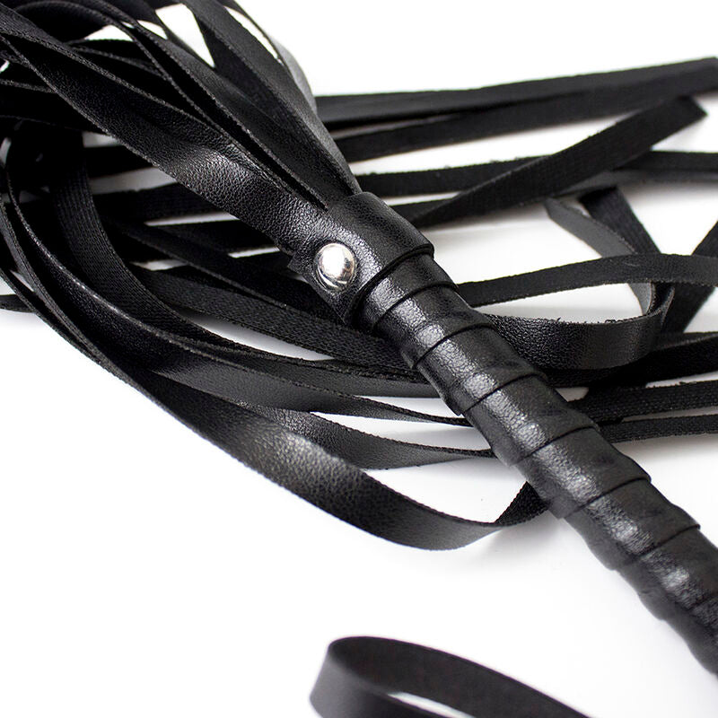 Ohmama Fetish - Latigo Basic, 45cm PVC, Wood and Iron Fetish Whip